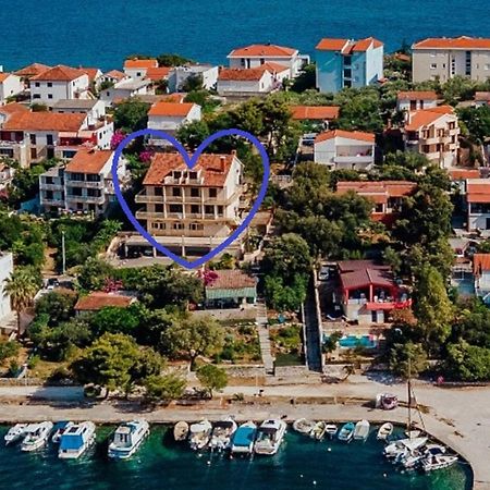 Seaside Apartments Seget Vranjica Eksteriør bilde