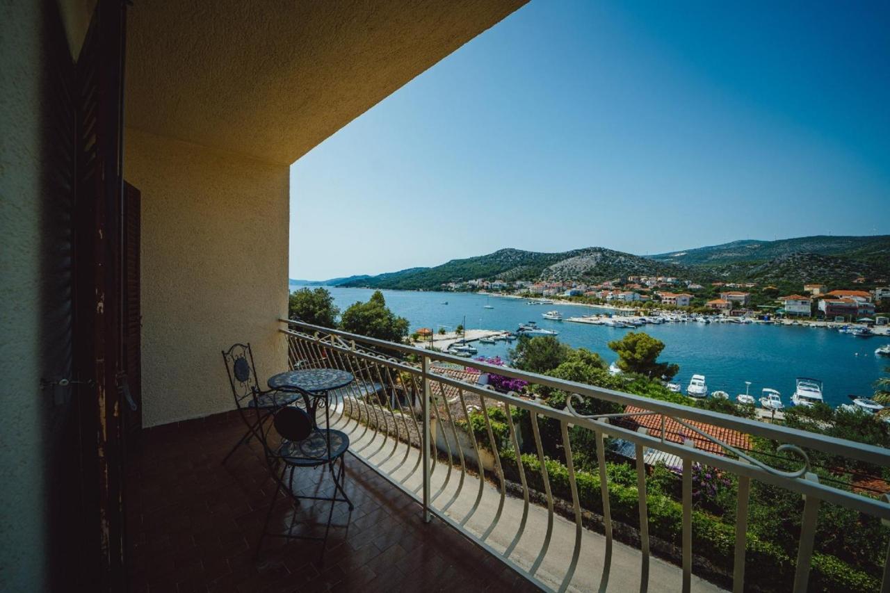 Seaside Apartments Seget Vranjica Eksteriør bilde