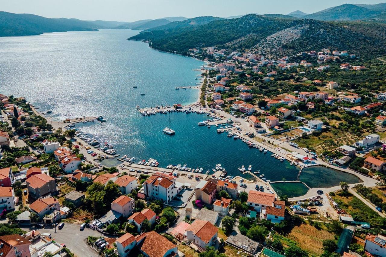 Seaside Apartments Seget Vranjica Eksteriør bilde