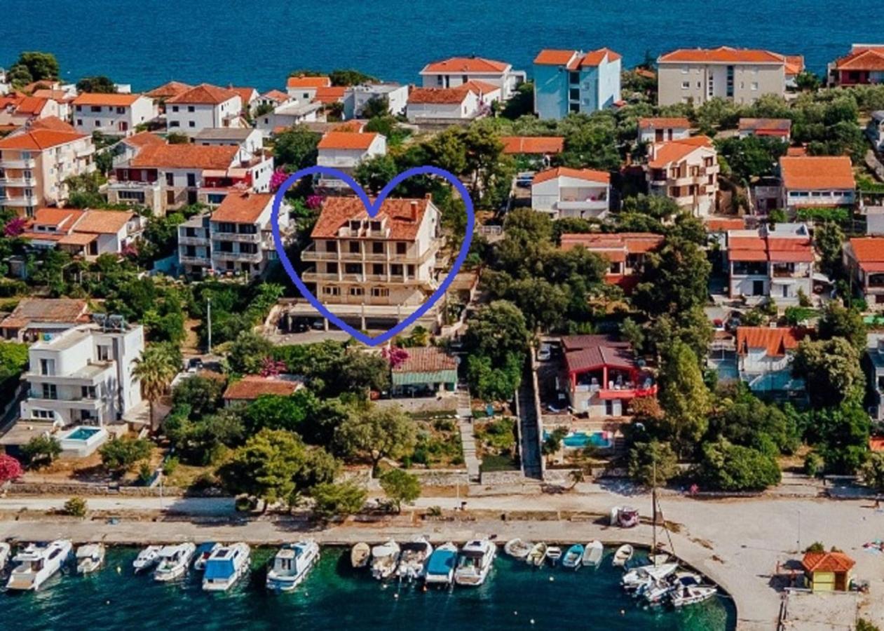 Seaside Apartments Seget Vranjica Eksteriør bilde
